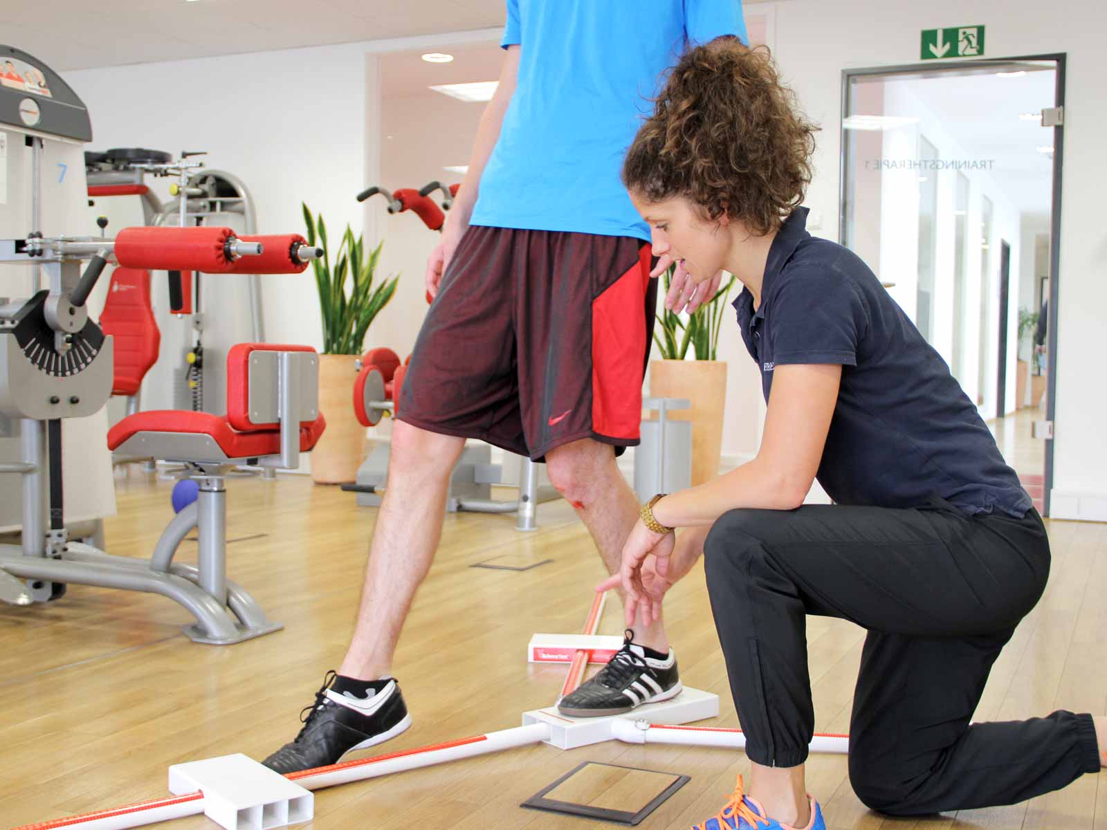 Welche Kleidung Trägt Man Bei Der Reha REHA-TRAINING / REHA-TRAINING Athletik